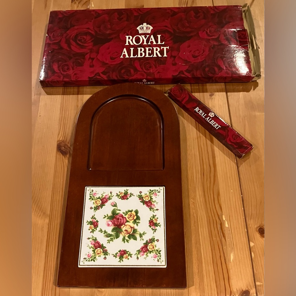 Never Used Royal Albert Wooden Cheese Tray with Floral Serving Board w/Knife